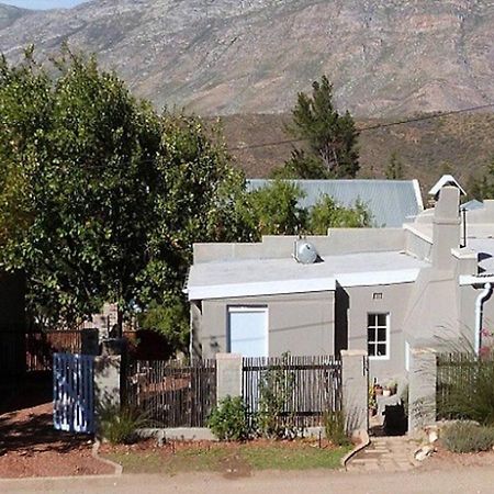 Cosy 6 Person Cottage With Mountain View Barrydale Kültér fotó